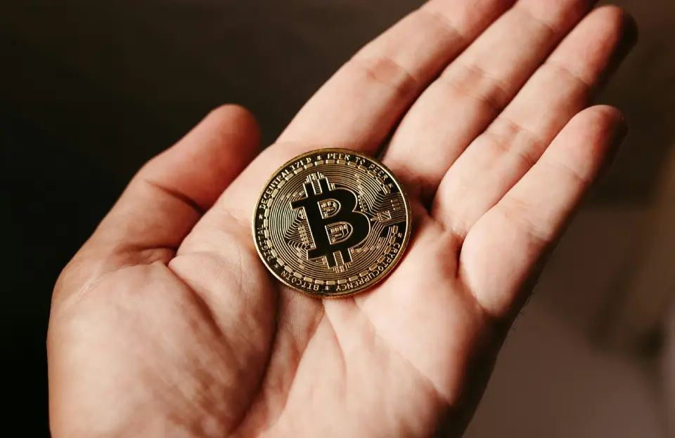 Bitcoin: Aktualne trendy, wycena oraz prognozy na 2025 rok