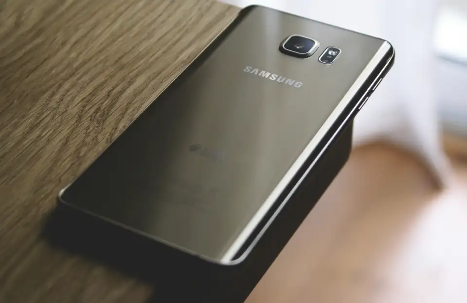Samsung Galaxy S25: Wyciekły Informacje na Temat Zmian w Wyglądzie i Nowych Specyfikacji
